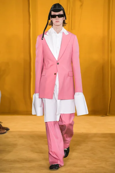 Look 26